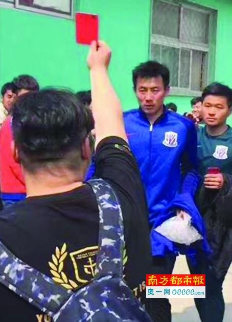 学长边上我边写作业