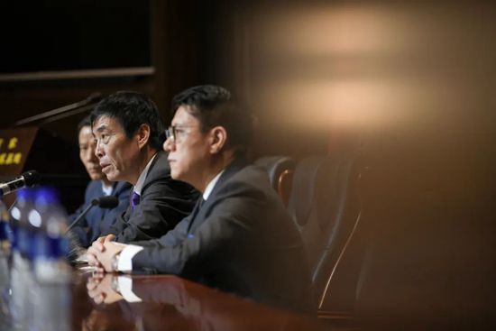 免费二区